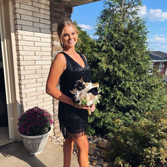 Beautiful Amarra beaded, black sequence dress. - Picture 4 of 6